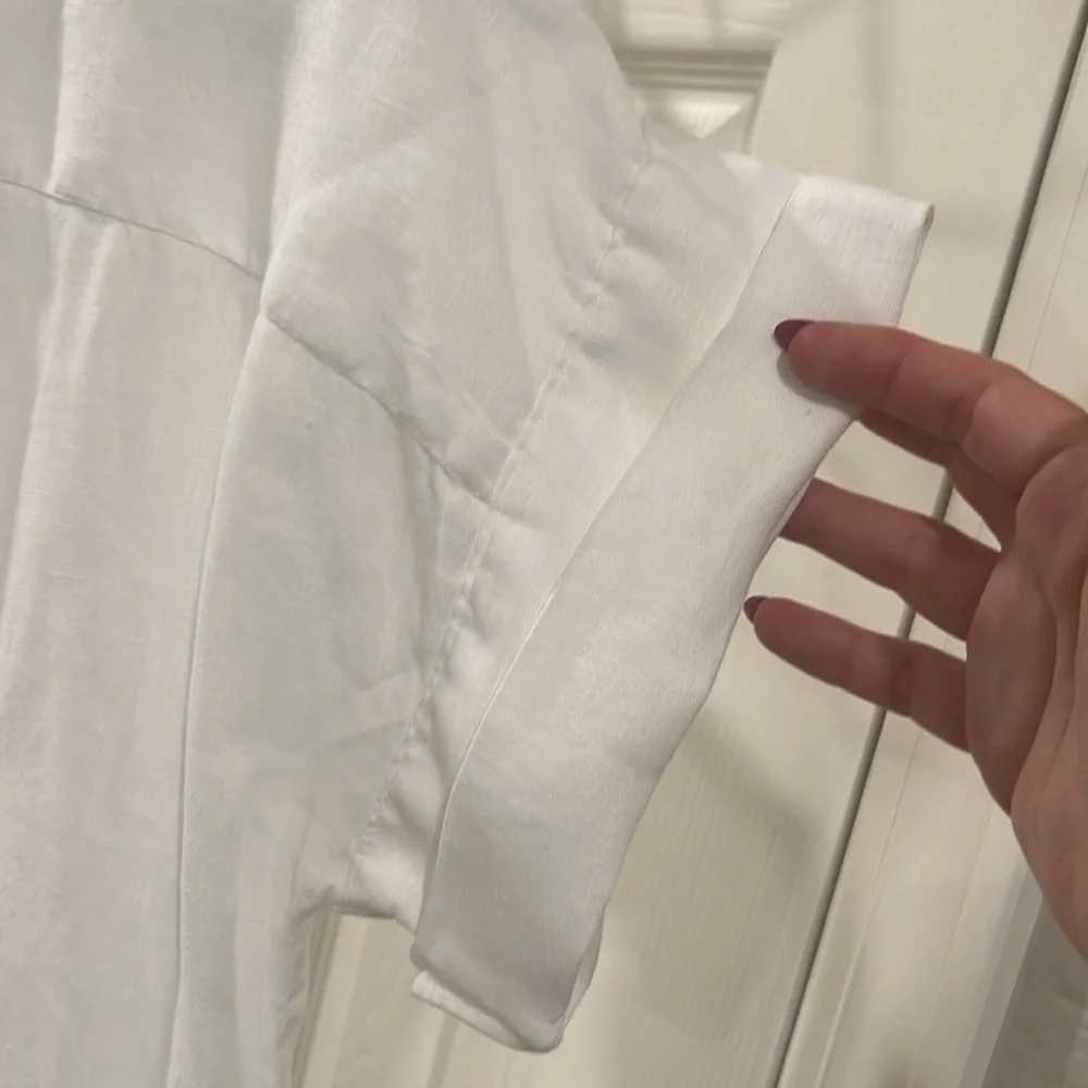 Ralph Lauren linen short sleeve button down.  Pristine condition.  Size S - Picture 9 of 9